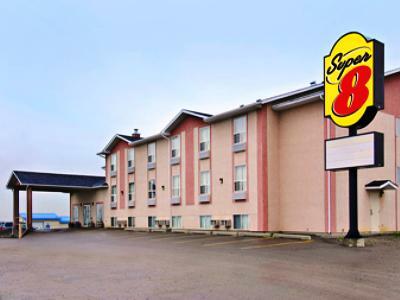 Super 8 By Wyndham Pincher Creek Ab Экстерьер фото